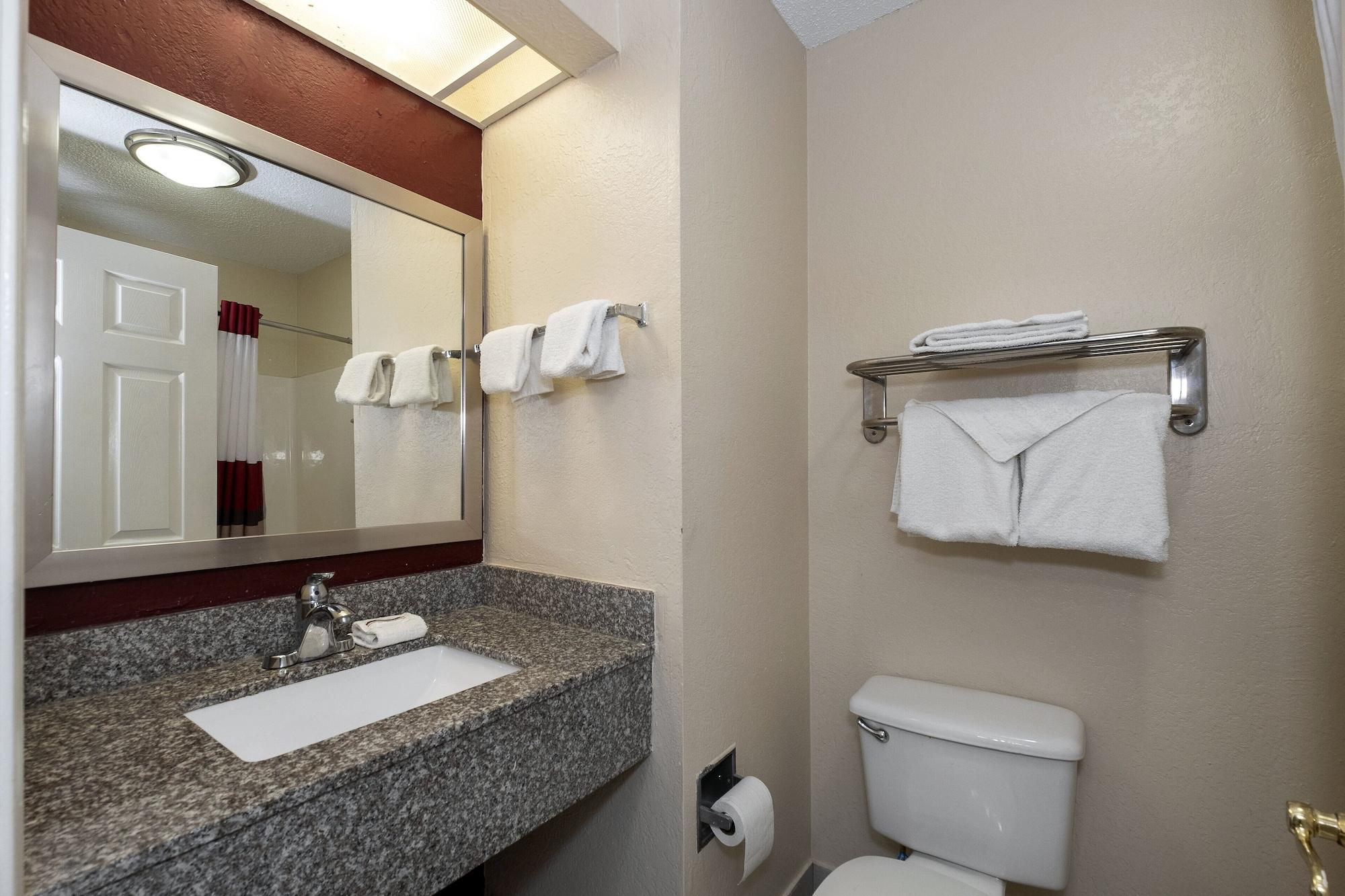 Red Roof Inn & Suites Pensacola-Nas Corry Beach Haven Ngoại thất bức ảnh