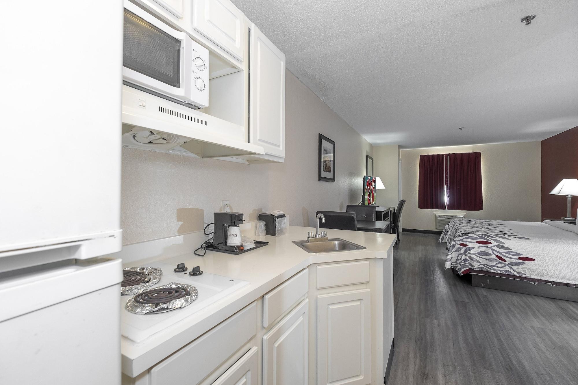 Red Roof Inn & Suites Pensacola-Nas Corry Beach Haven Ngoại thất bức ảnh