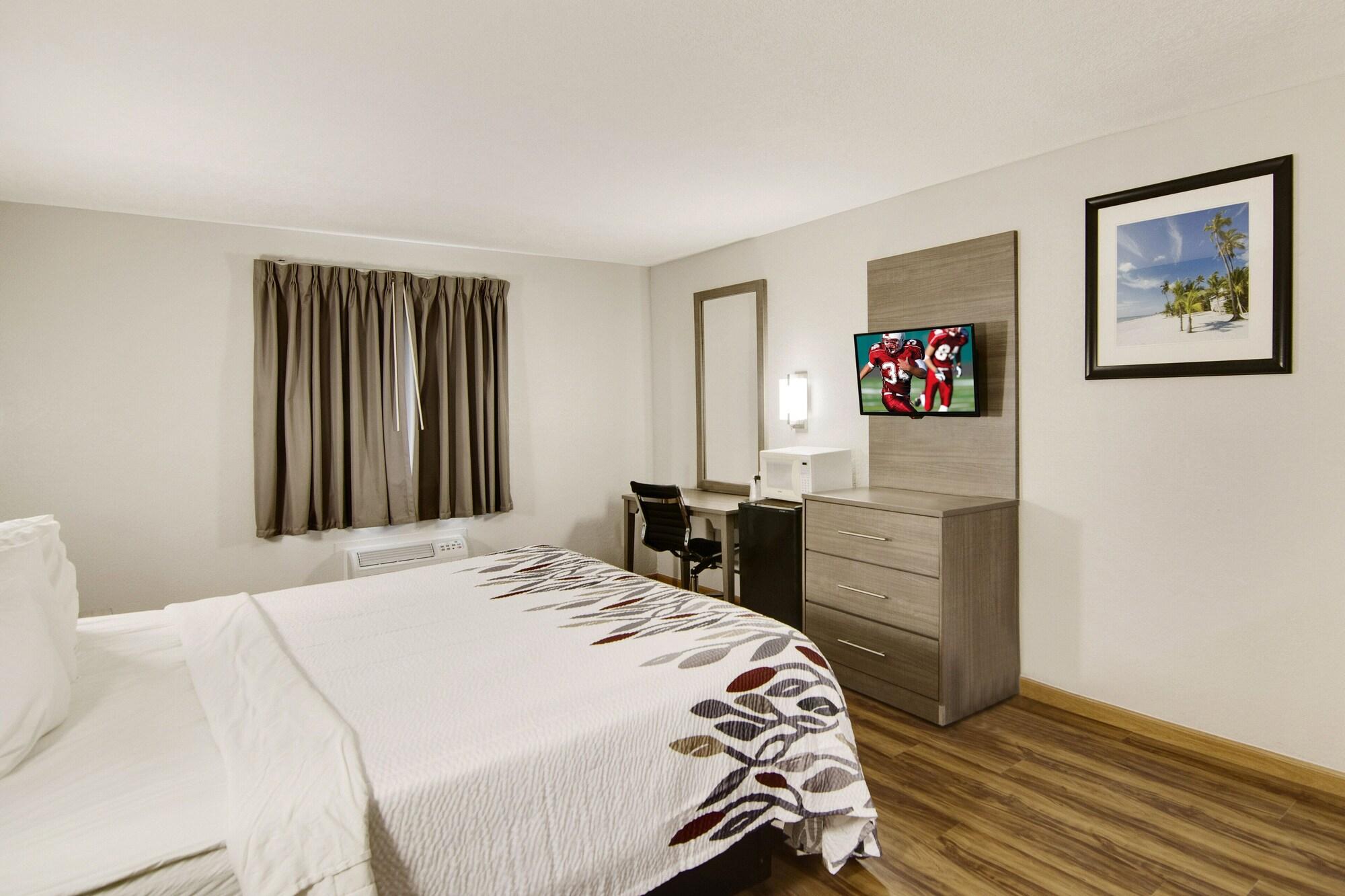 Red Roof Inn & Suites Pensacola-Nas Corry Beach Haven Ngoại thất bức ảnh