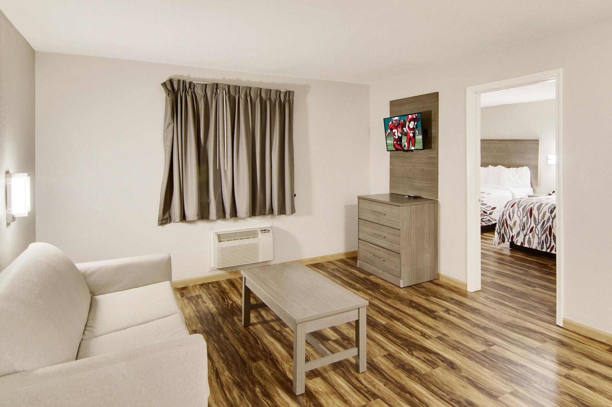 Red Roof Inn & Suites Pensacola-Nas Corry Beach Haven Ngoại thất bức ảnh