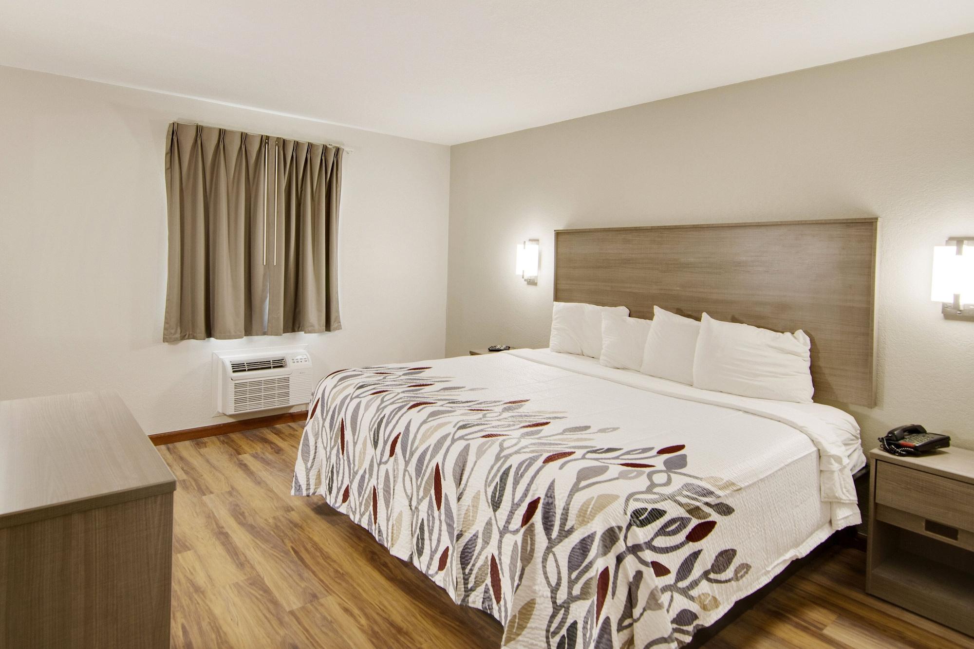 Red Roof Inn & Suites Pensacola-Nas Corry Beach Haven Ngoại thất bức ảnh